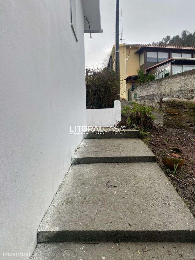 Moradia T3 Remodelada - Silva Escura-19