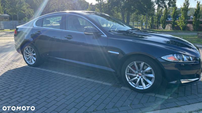 Jaguar XF 2.0 T AWD Prestige - 9