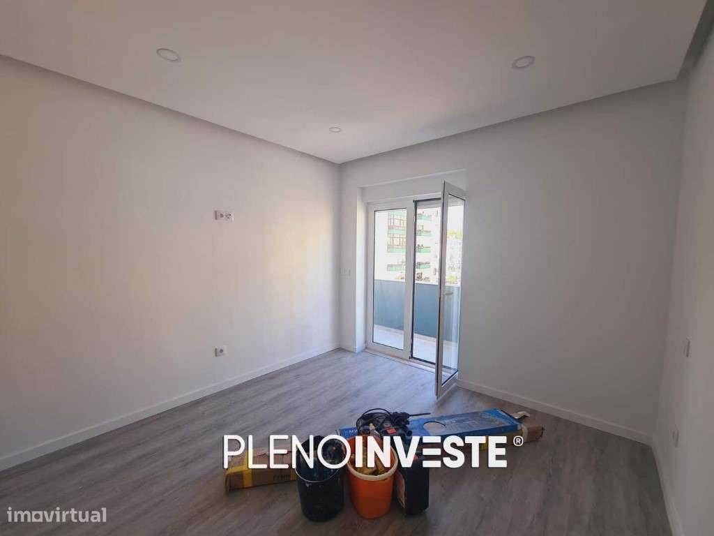 T2 Totalmente Remodelado com Varanda nas Paivas-7