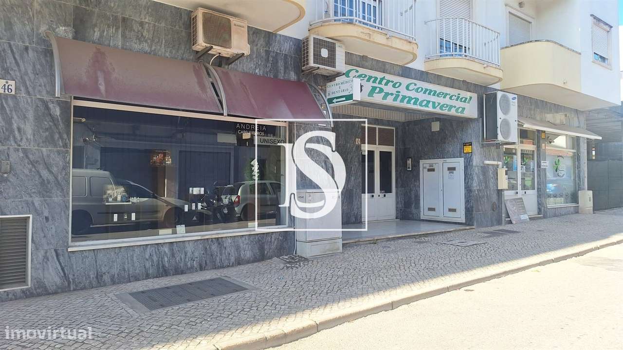 Loja para venda no Centro do Entroncamento-1