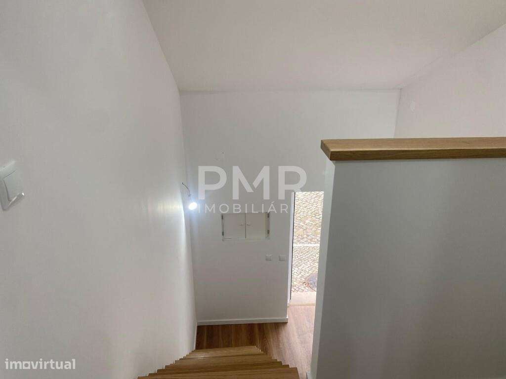 Moradia T2 no Centro de Benavente com Logradouro, totalmente remodelad-6