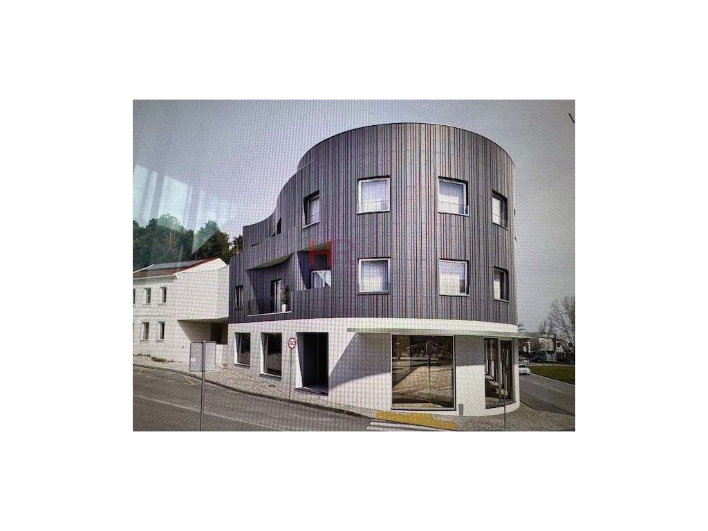 Coimbra Vende-se T2 com dois wc´s, closet e lugar de estacionamento. - Grande imagem: 3/10