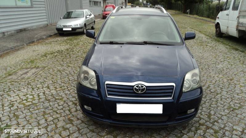 Toyota Avensis Wagon 2.0 D-4D Sol 2003 - Para Peças - 1