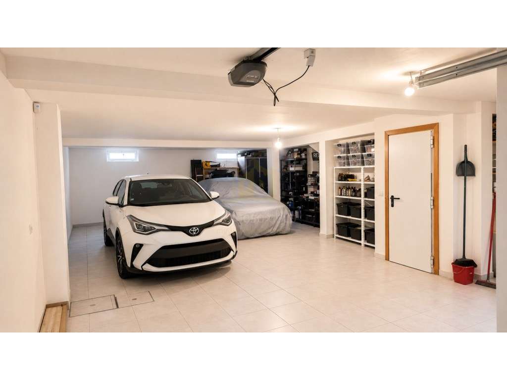 Moradia Geminada T4 Transformada em T3 com 3 Suites | São Pedro (Es...-10