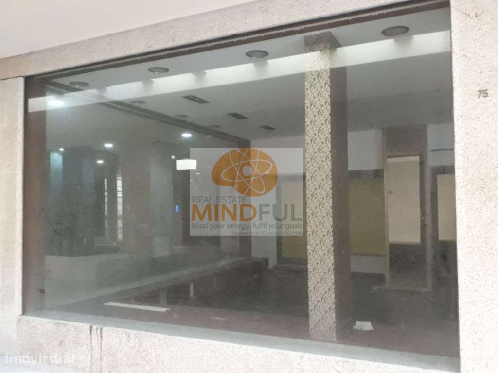 Para Investidores! Venda de Loja Renovada Arrendada por 10 anos, r/...-7