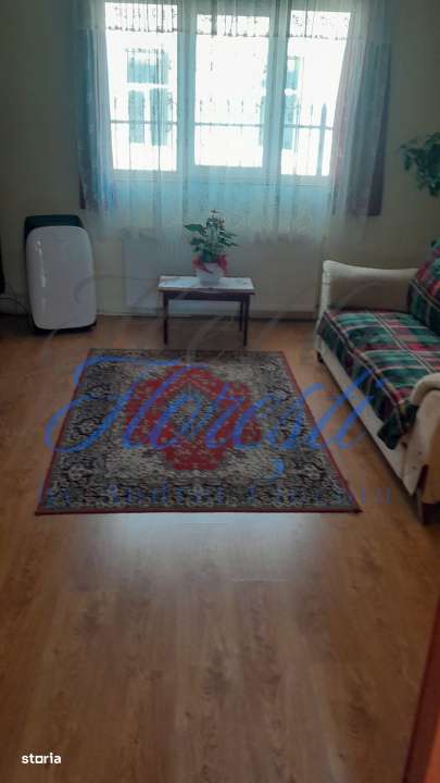 Casa 3 camere 120 mp front la 2 strazi cu gradina 583 mp zona Avram Ia - Imagine principală: 2/14