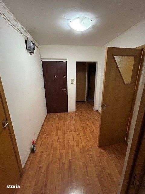 Apartament 3 camere de vanzare Gorjului-0