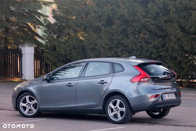 Volvo V40 D2 Summum - 11