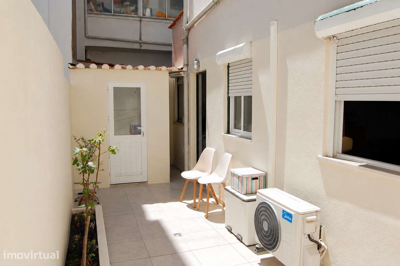 Apartamento T2 com terraço no Bairro de Santos ao Rêgo-26