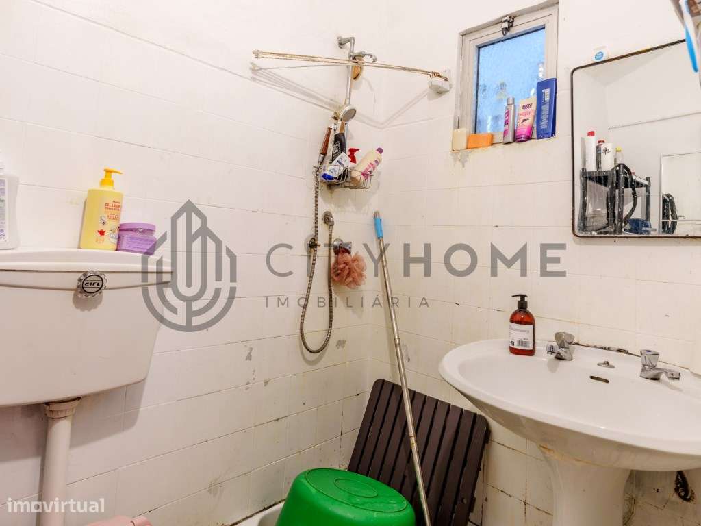Moradia T2 com quintal no centro de Lagoa-16
