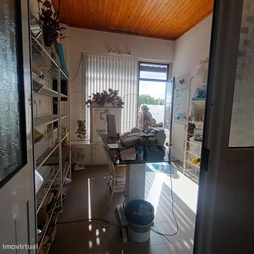 Imóvel comercial em Alverca para arrendar - Grande imagem: 2/7