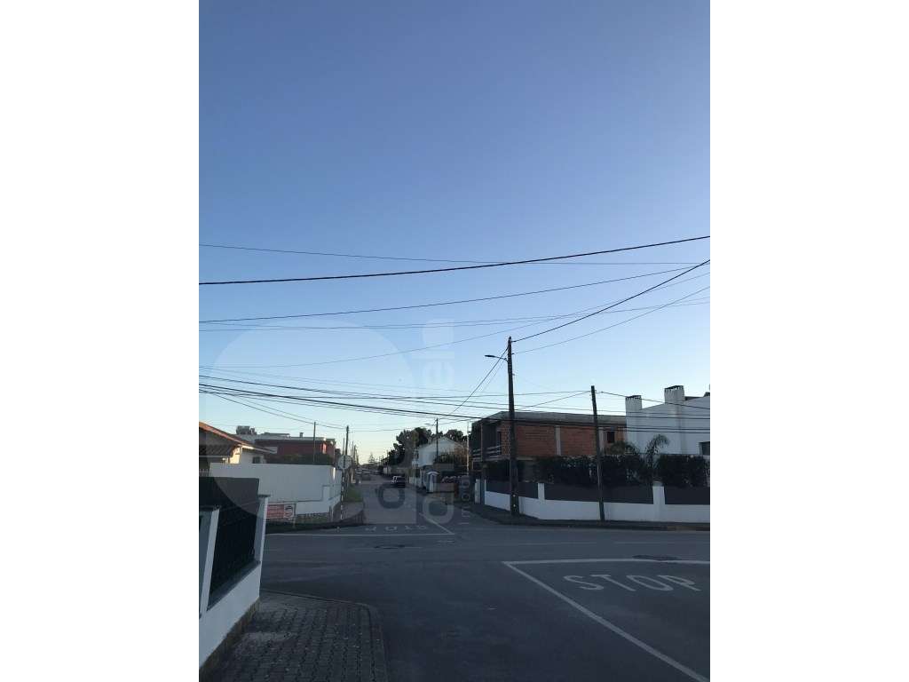 Moradia T4 com Piscina e 3 Suites, Fernão Ferro - Grande imagem: 5/5