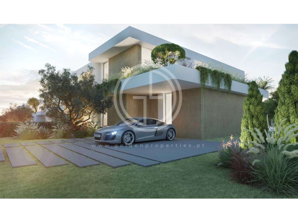 Moradia em T4 em banda em Faro-11