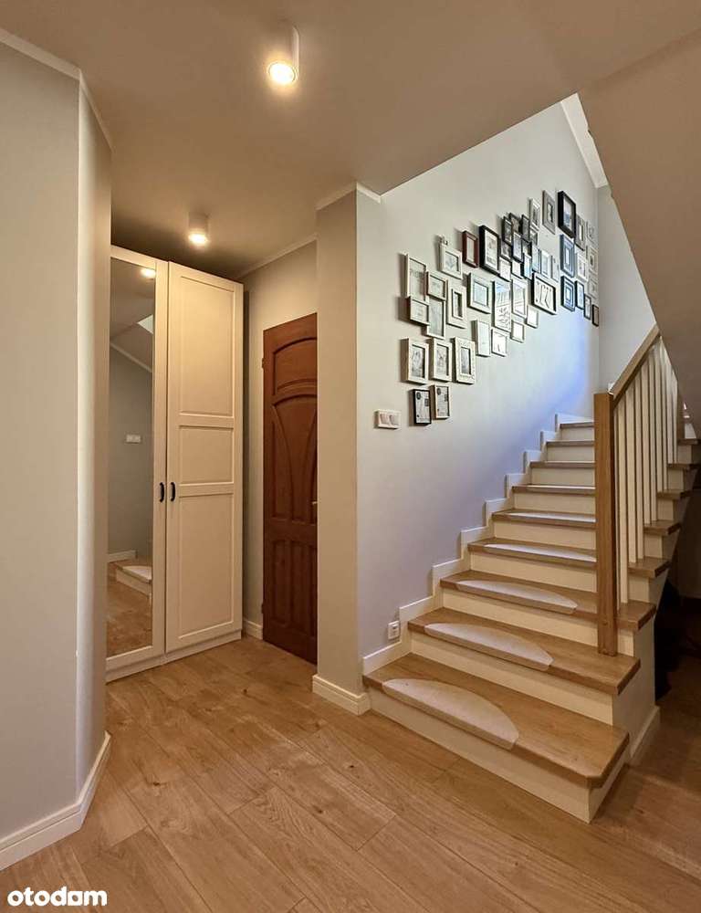 Dom wolnostojący | Garaż | Garderoba | Spiżarnia-3