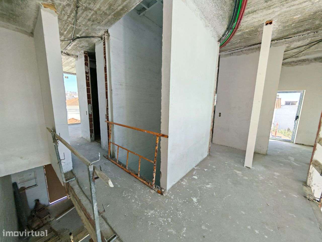 Moradia nova no alto do Monte Estoril - Vistas espectaculares-21