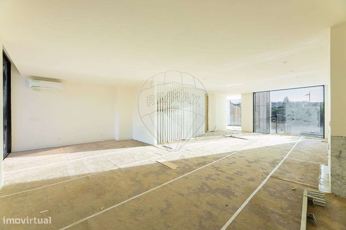 Moradia T4 para venda-8