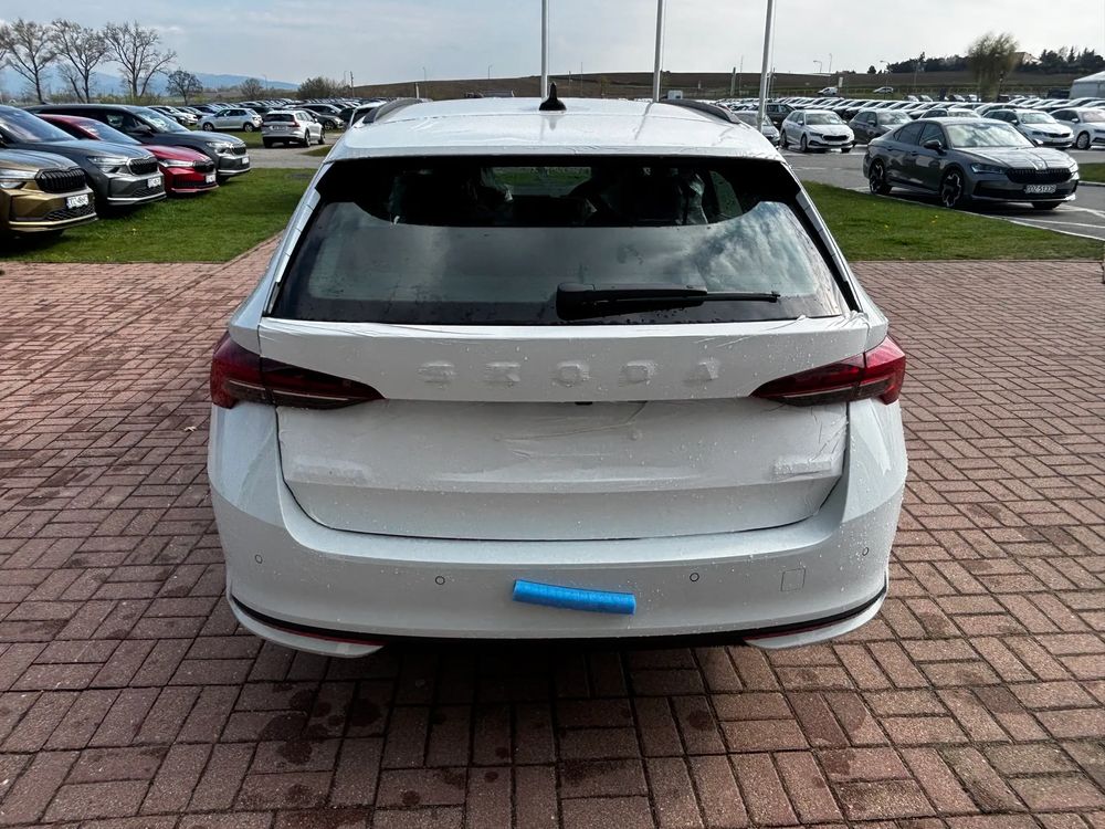 SKODA OCTAVIA Octavia Combi  Essence Drive 1,5 TSI m-HEV 110 kW 7- biegowa DSG