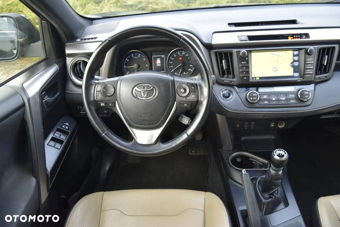 Toyota RAV4 2.0 D-4D Style 4x2 - 22