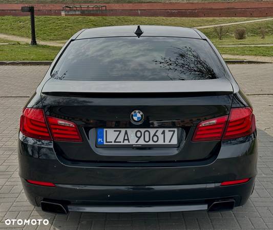 BMW Seria 5 528i - 10