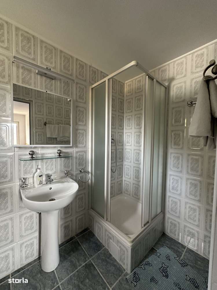 Agentia imobiliara VIGAFON vinde pensiune-casa de vacanta Predeal-15