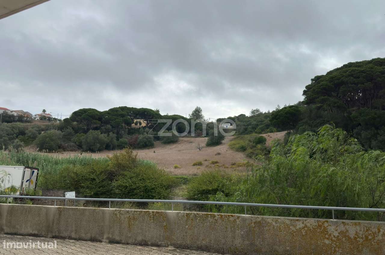 Loja de 108 m² com Potencial de Conversão em T3 – Santana, Sesimbra...-15