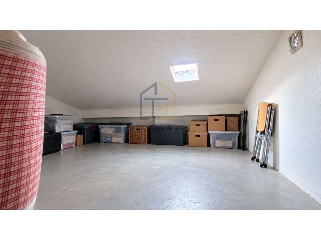 Moradia V5 com Quintal, Anexo e Terraços a 100mt da praia das Caxin...-20