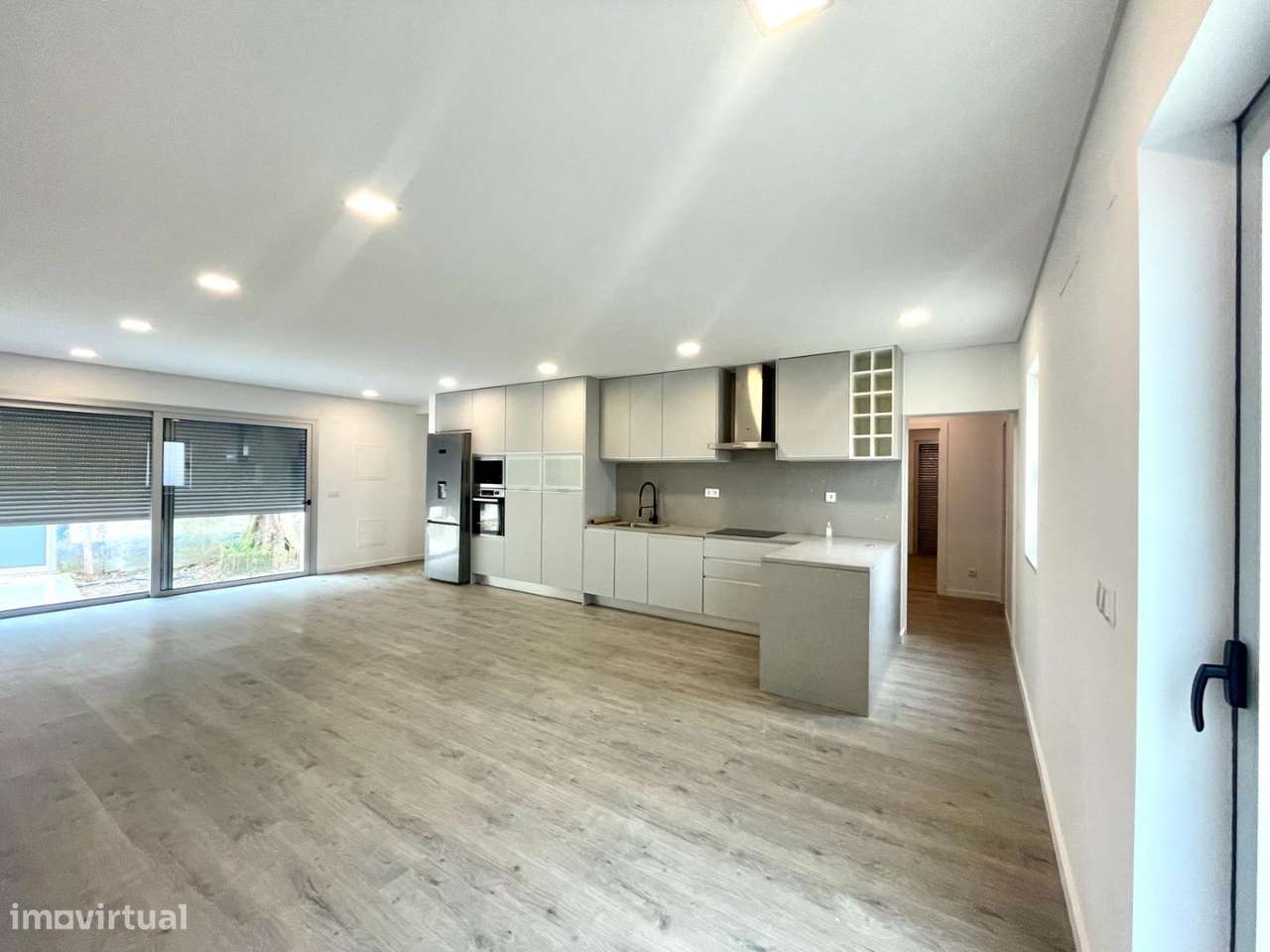 Moradia térrea de construção nova em Mem Martins - Grande imagem: 4/39