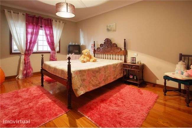 Moradia + Salão + Restaurante(Arrendado) - Grande imagem: 5/16