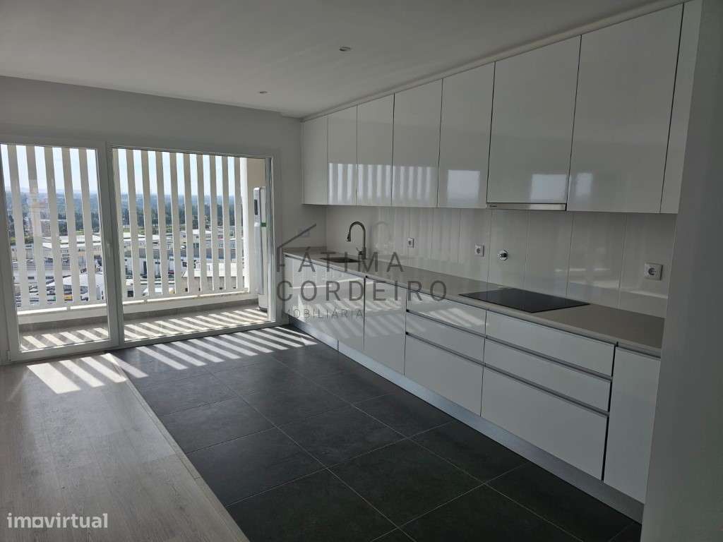 Apartamento T2 em Santa Marta com terraço , em fase de construção ,... - Grande imagem: 2/24