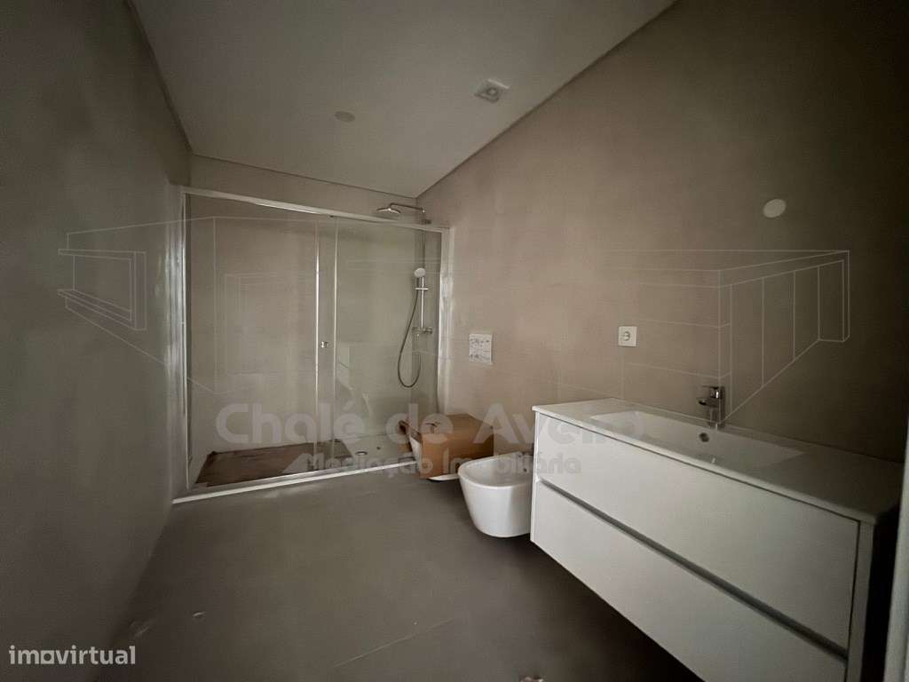 Apartamento T2 com Terraço Privativo e Aparcamento em Esgueira | Av...-12