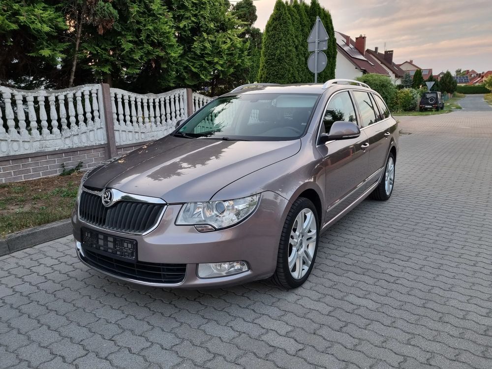 Skoda Superb II (2008-2018) 2.0 TDI Elegance DSG 2012