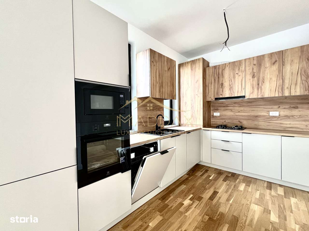 Vila De Lux De Inchiriat | Pipera | Cladirea Vapor - Imagine principală: 4/20