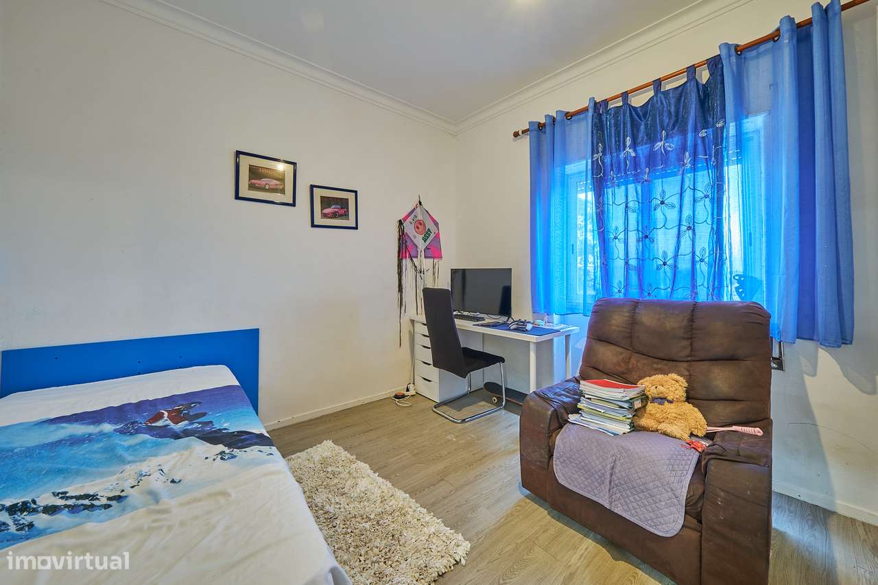 Apartamento T3 com varanda na Sobreda-12