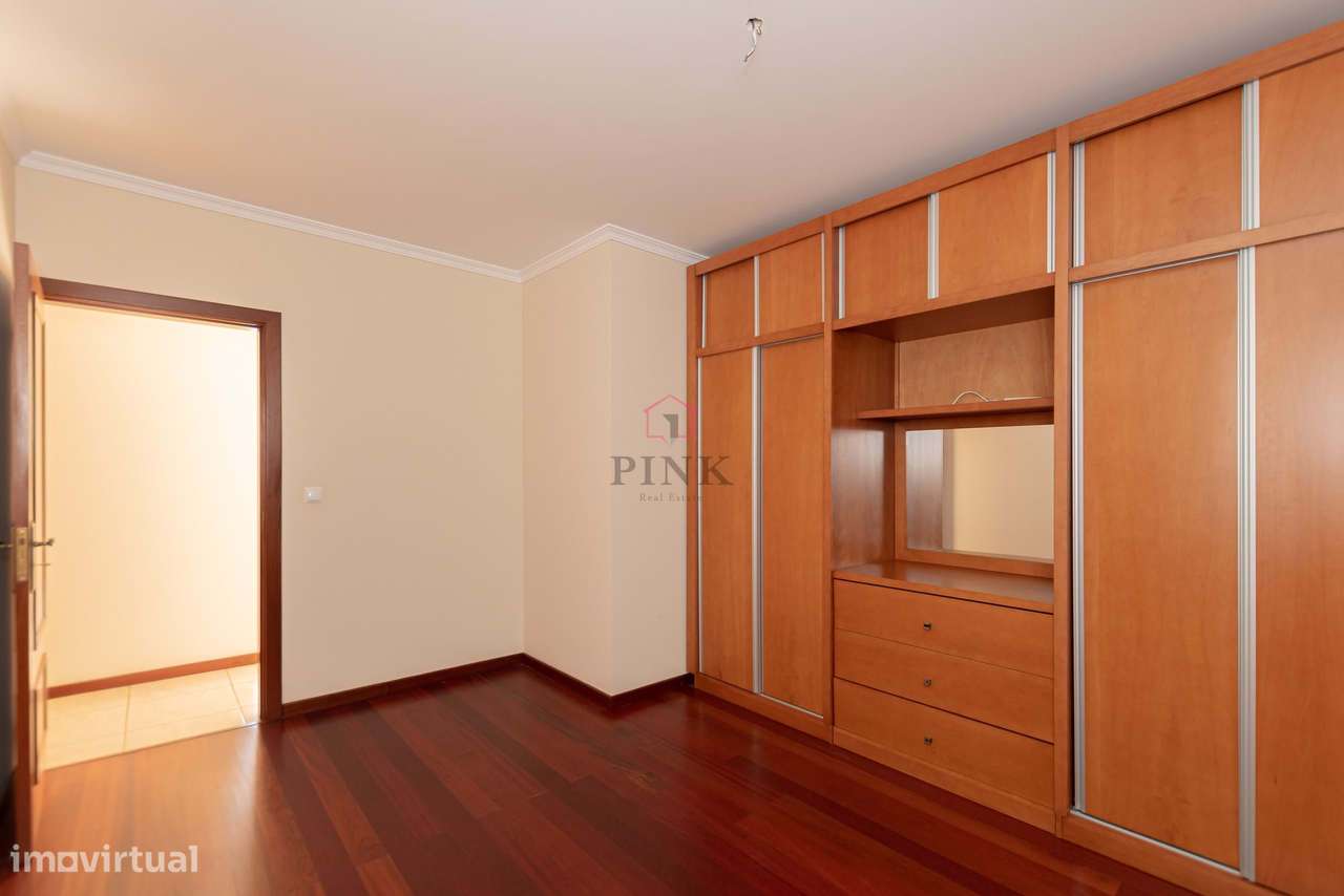 Calheta | Moradia T3 com Vista Mar e Terreno Extra-24