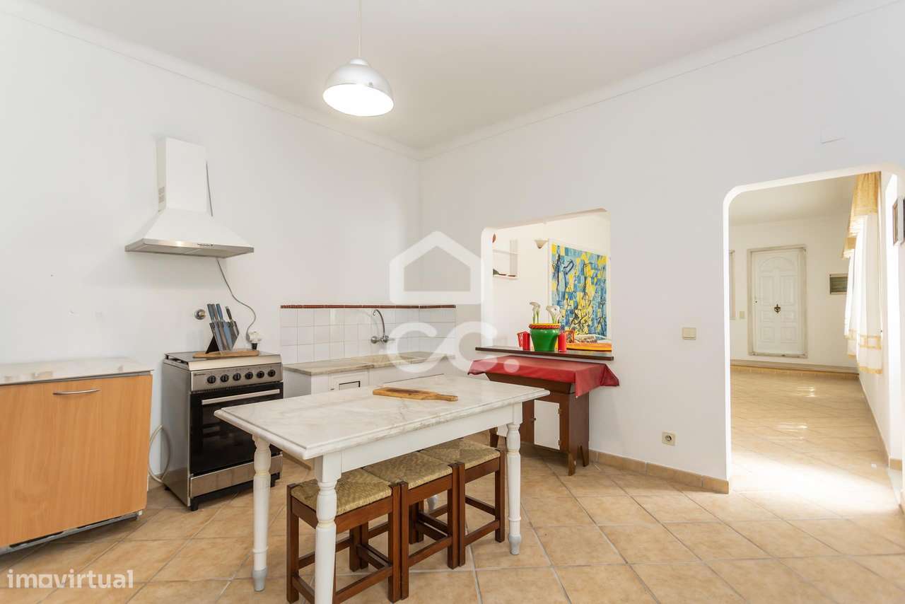 Quinta com 5 quartos com  piscina, campo de jogos e Boxs para cavalos-39