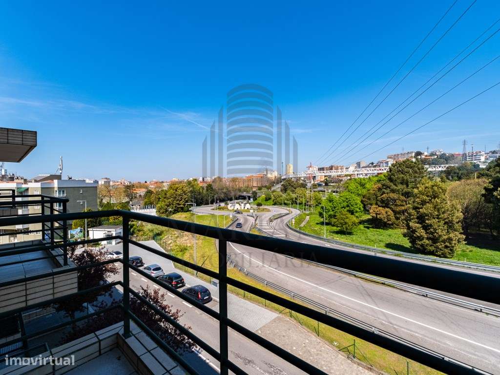 Apartamento T4+1 Duplex em Excelente Estado - Localização Central-35