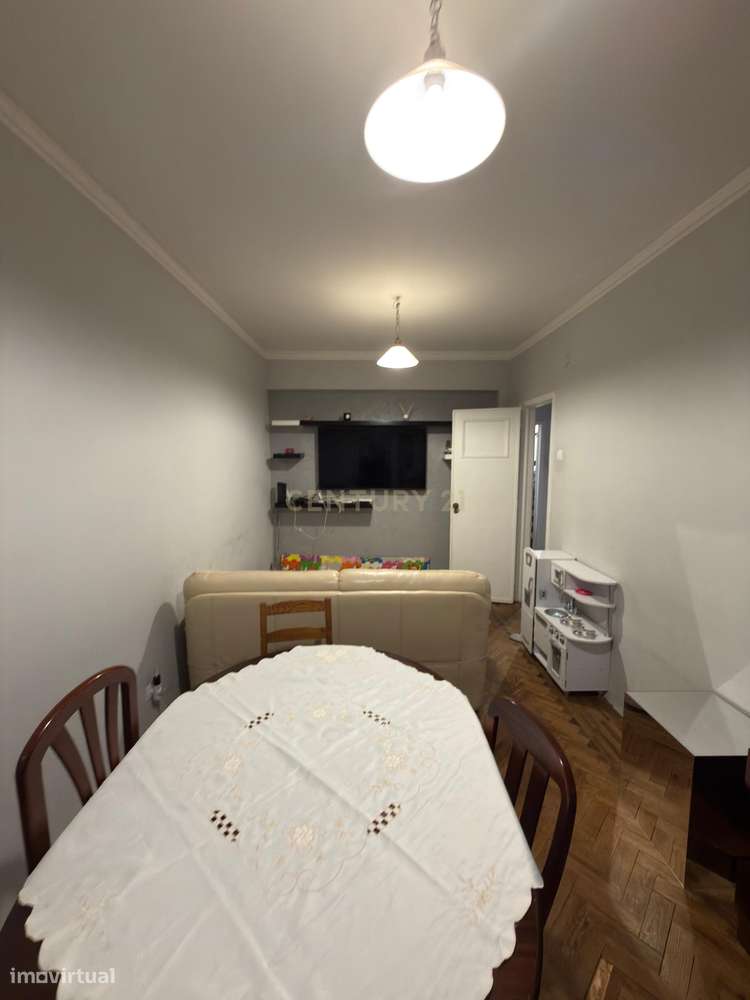 T2 no centro da Amadora, junto ao Babilónia e Metro-31