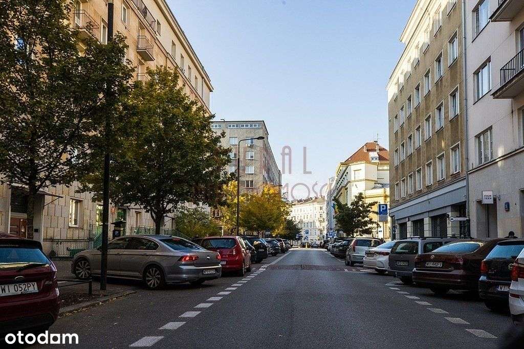 Przy Al. Przyjaciół/taras 25m2/winda/klimat-10