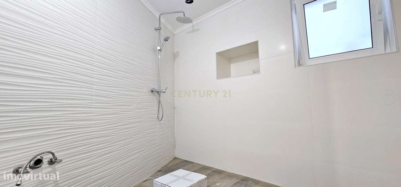 Moradia T2 + 1 no coração do bairro da Ajuda-17