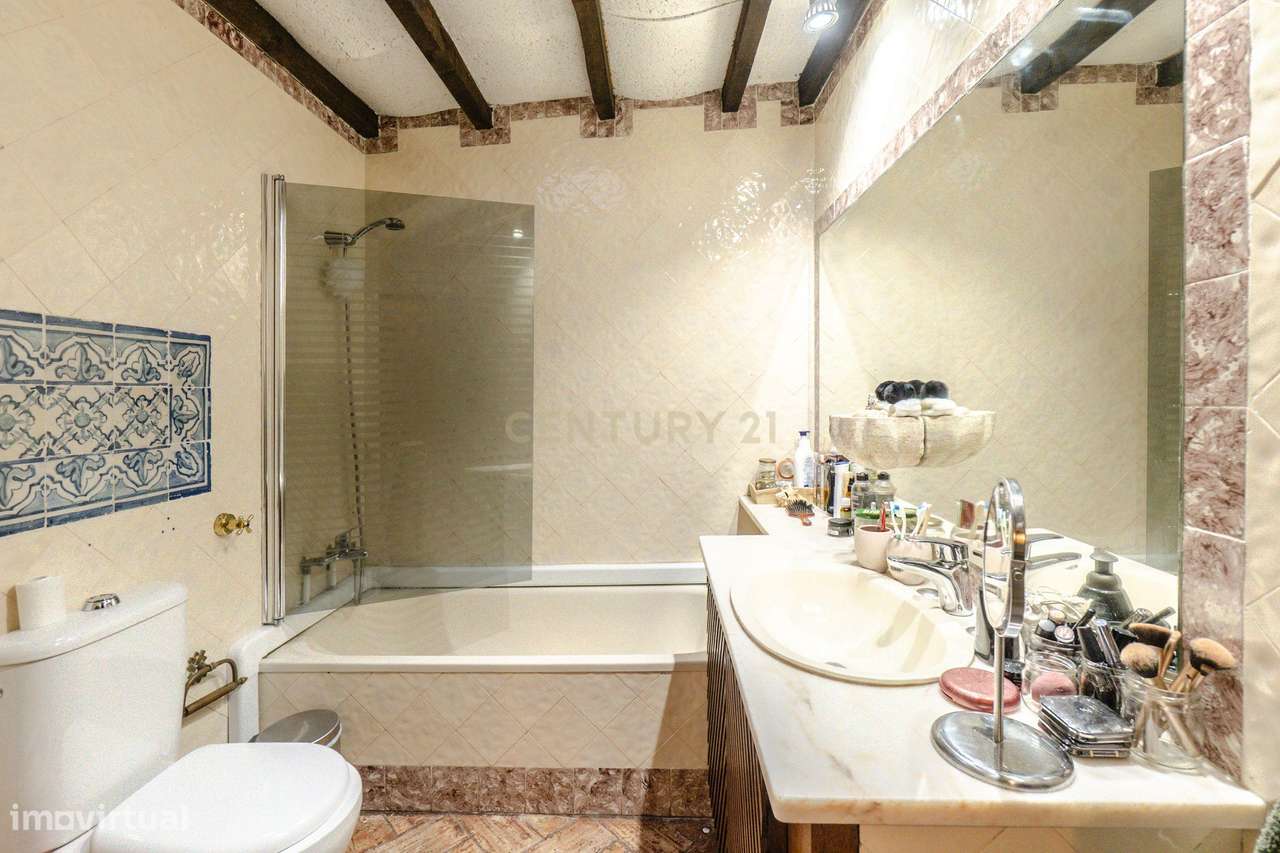 Vila de Prestígio T7+2 com 5.000 m² de Privacidade na Verdizela-27