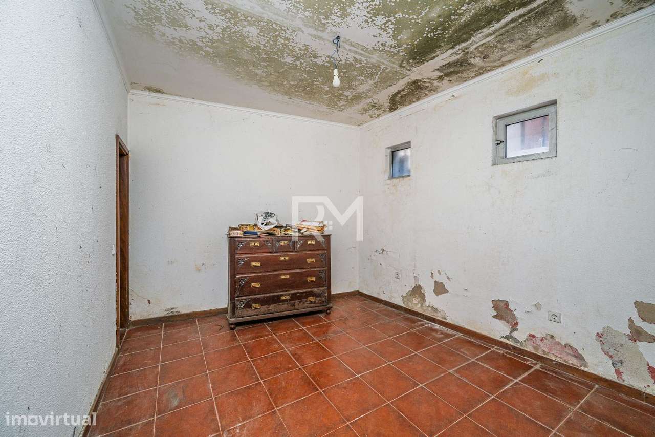 MORADIA PARA REABILITAR | CORUJEIRA, CAMPANHÃ-17