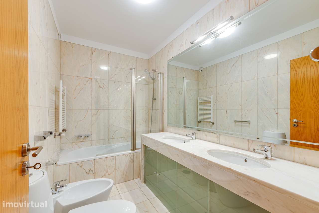 Apartamento T3 Venda em Ramalde,Porto-14