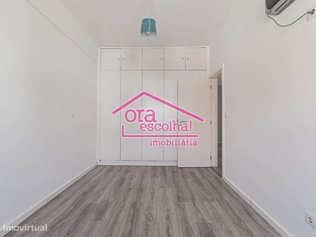 Apartamento T3 com 96 m2 Remodelado na Torre da Marinha - Seixal!-8