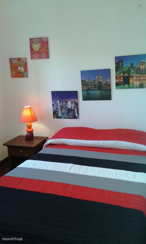 438347 - Quarto com cama de casal