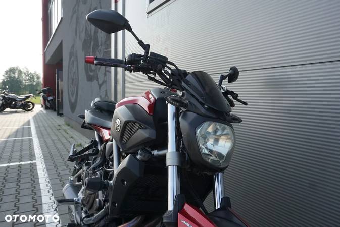 Yamaha MT - 12