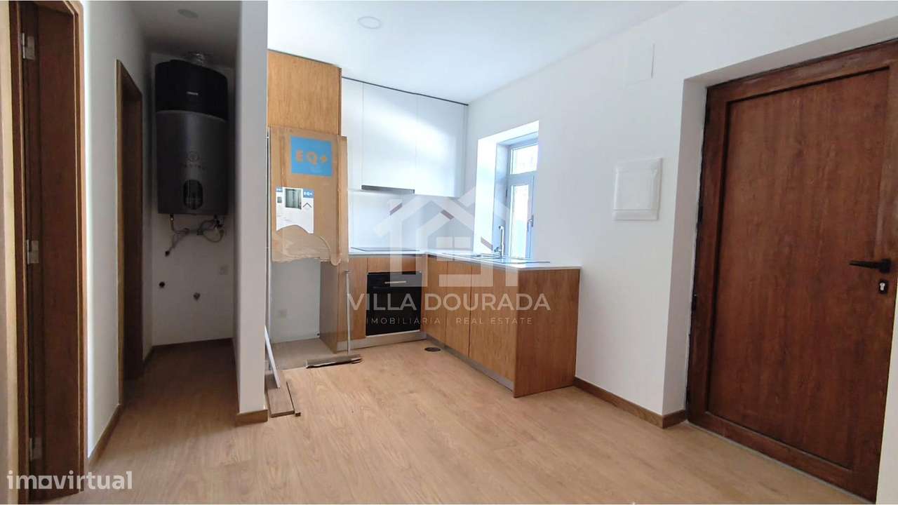 T0+1 Novo com lg Garagem em O. do Douro-7