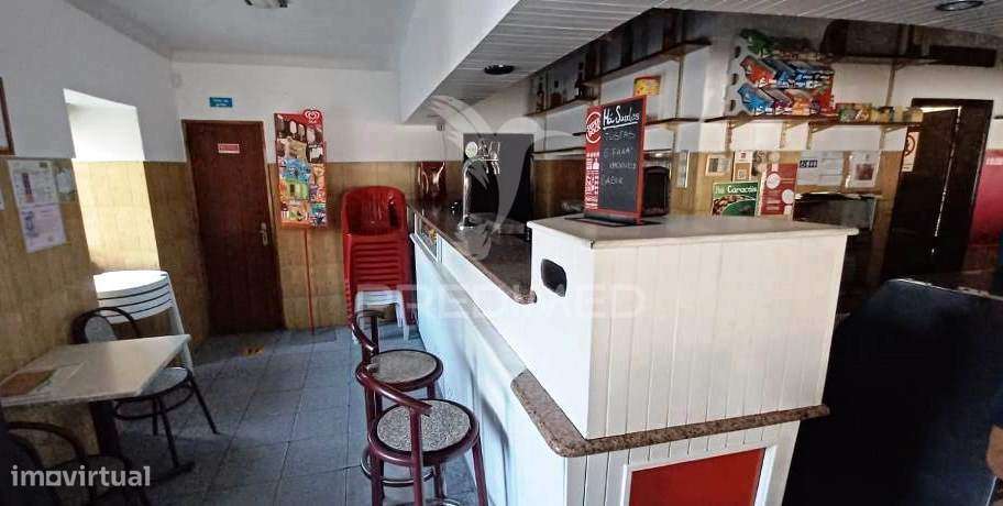 Prédio Urbano para Habitação e Serviços - Grande imagem: 4/18