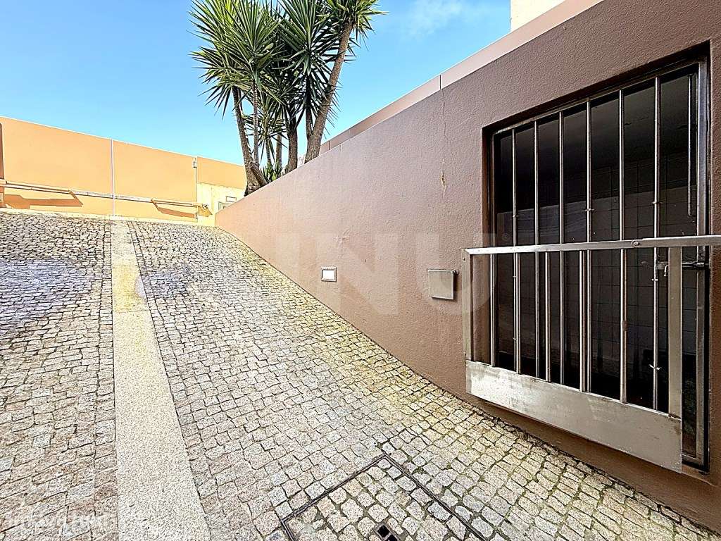 Moradia T5 Moderna com Jardim e Cave Ampla - Árvore, Vila do Conde-33