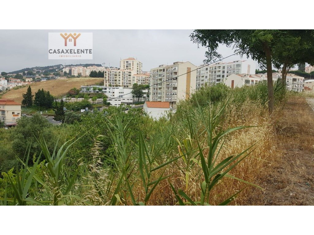 10 - FOGOS - Terreno para construção de prédio urbano com...