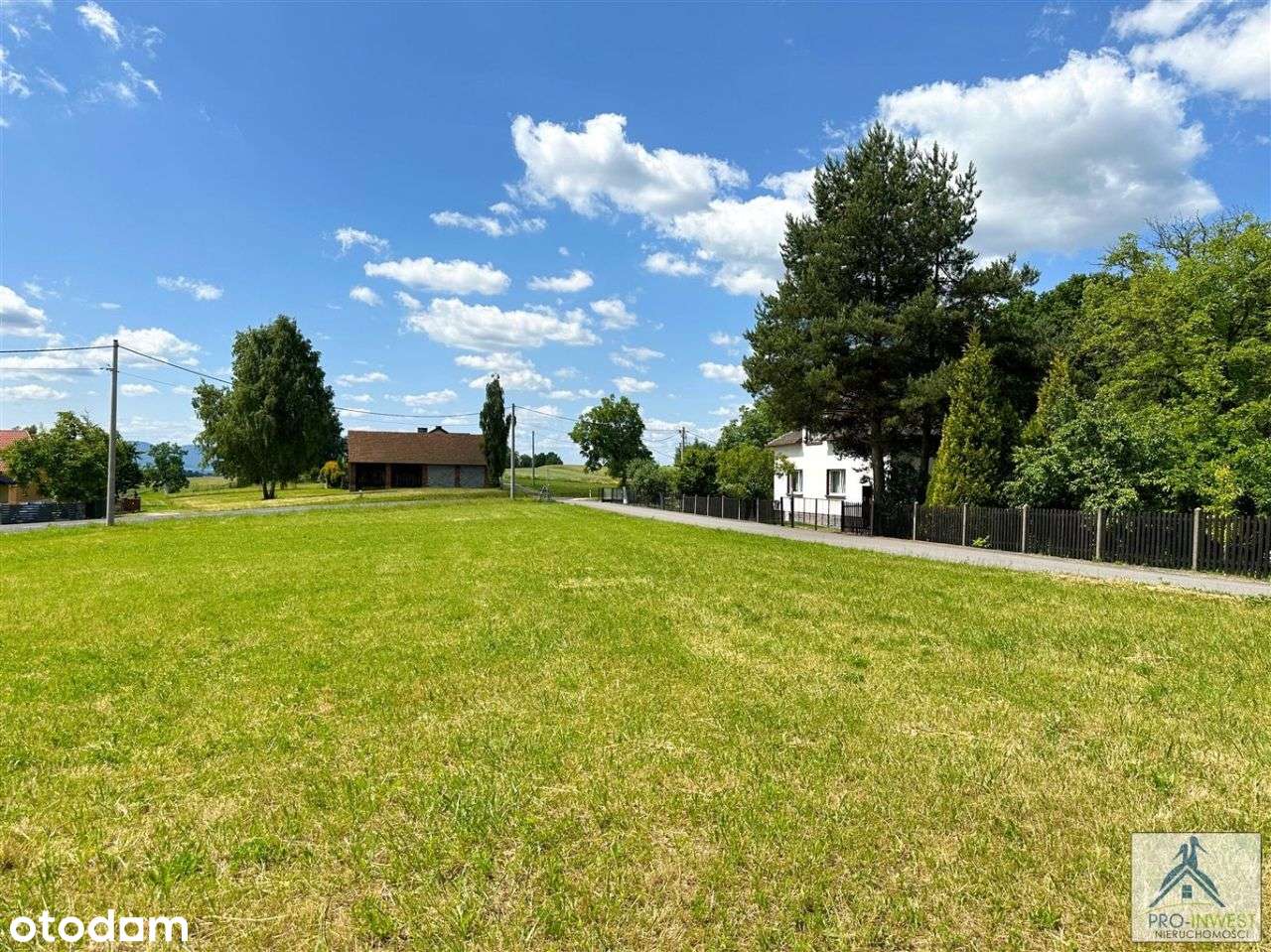 Dom + usługi nieuciążliwe bezpośrednio przy drodze-11